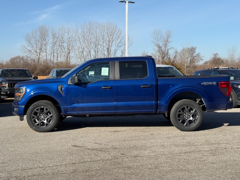 Ford F-150 Vehicle Full-screen Gallery Image 2