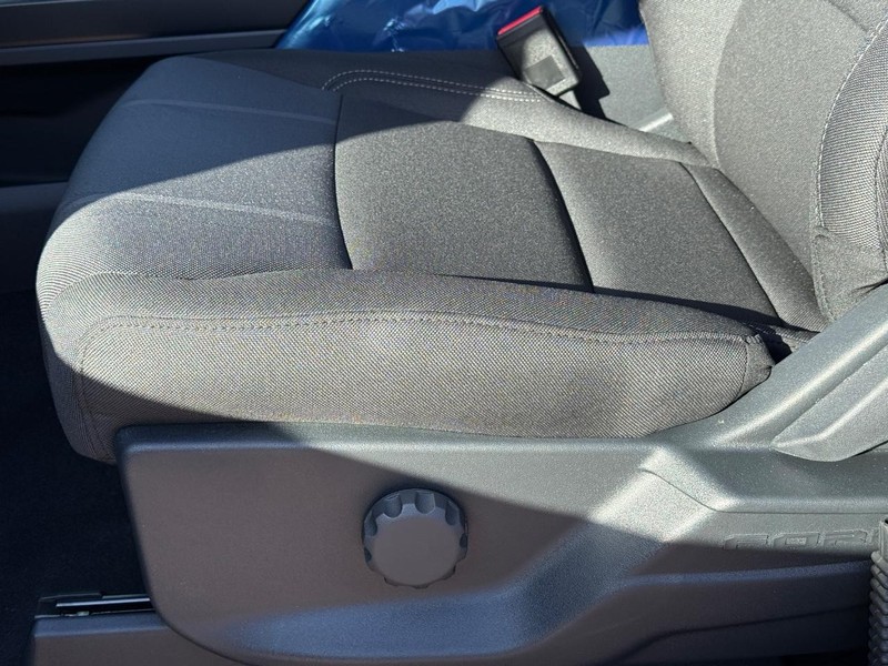 Ford F-150 Vehicle Full-screen Gallery Image 18