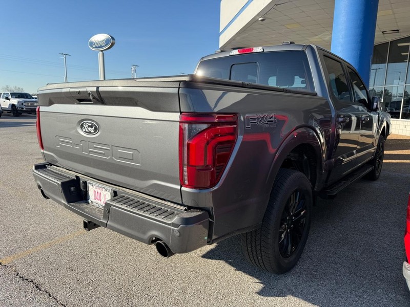 Ford F-150 Vehicle Full-screen Gallery Image 4