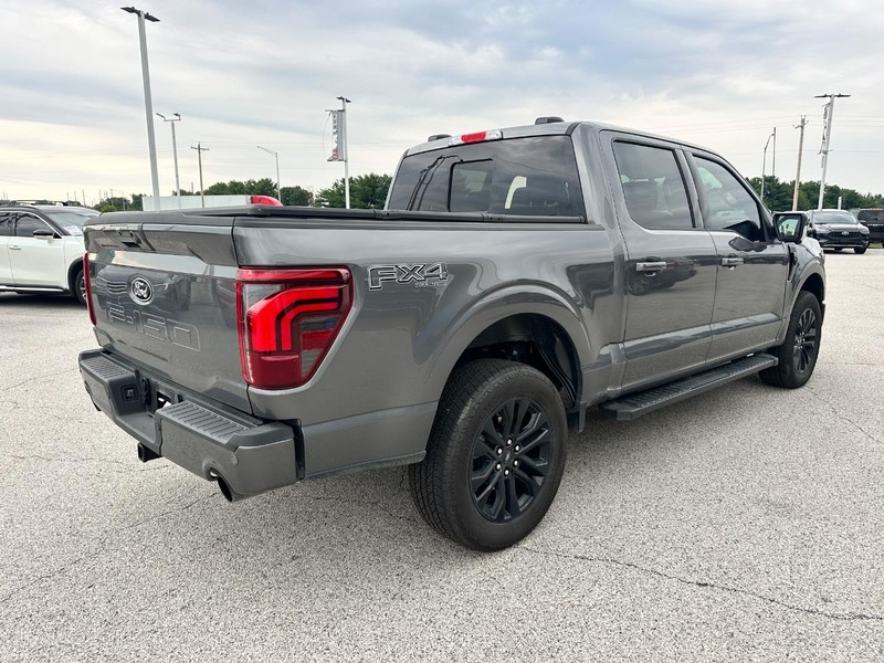 Ford F-150 Vehicle Full-screen Gallery Image 6