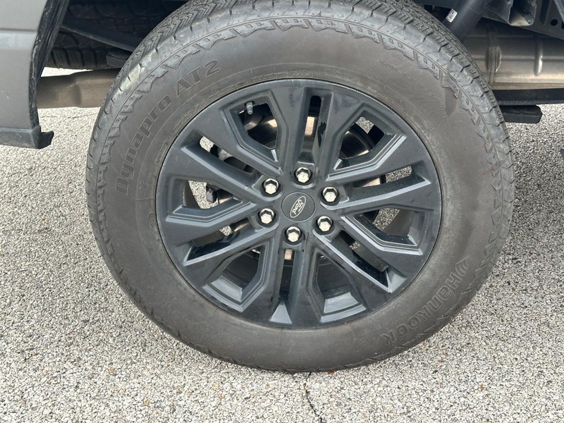 Ford F-150 Vehicle Full-screen Gallery Image 7