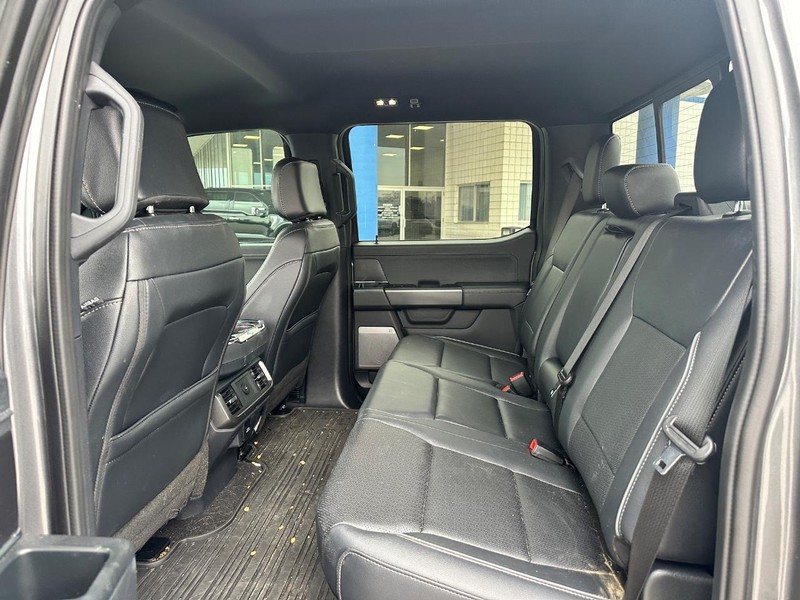 Ford F-150 Vehicle Full-screen Gallery Image 10