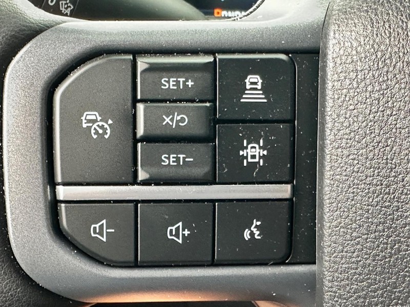 Ford F-150 Vehicle Full-screen Gallery Image 17