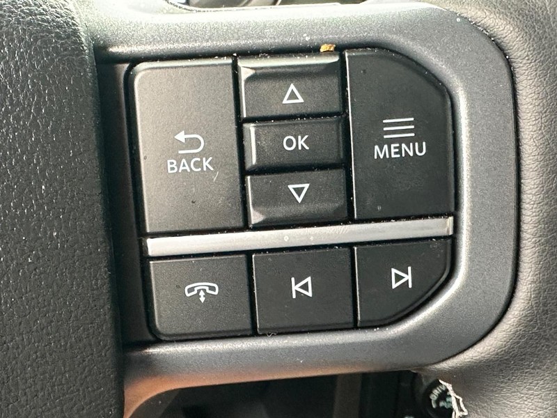Ford F-150 Vehicle Full-screen Gallery Image 18