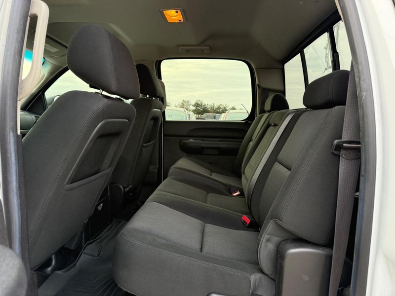 Chevrolet Silverado 1500 Vehicle Full-screen Gallery Image 09