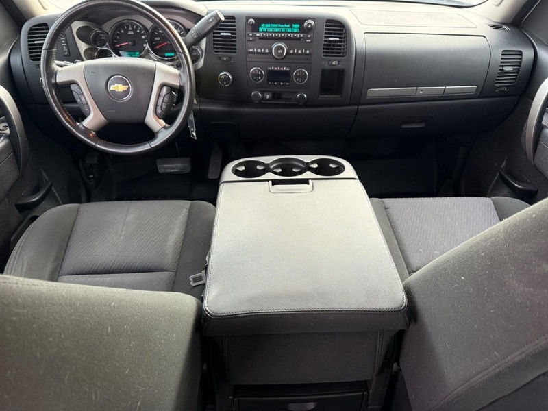 Chevrolet Silverado 1500 Vehicle Full-screen Gallery Image 10