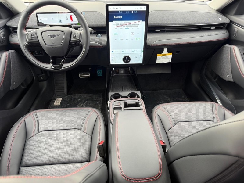 Ford Mustang Mach-E Vehicle Full-screen Gallery Image 6