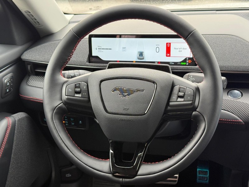 Ford Mustang Mach-E Vehicle Full-screen Gallery Image 7