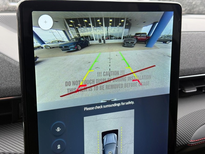 Ford Mustang Mach-E Vehicle Full-screen Gallery Image 11