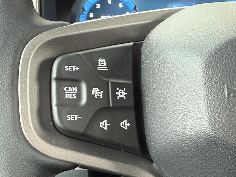 Ford Bronco Vehicle Full-screen Gallery Image 8