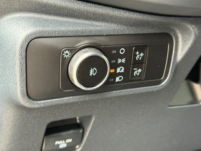 Ford Bronco Vehicle Full-screen Gallery Image 16