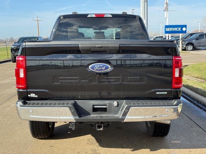Ford F-150 Vehicle Full-screen Gallery Image 4