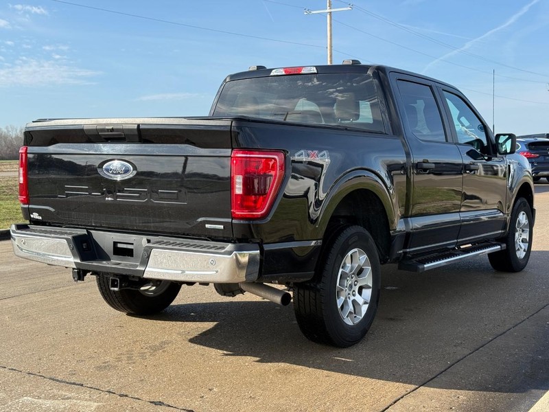 Ford F-150 Vehicle Full-screen Gallery Image 5