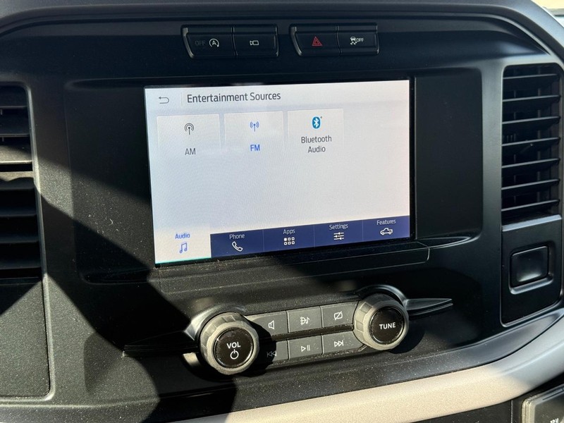 Ford F-150 Vehicle Full-screen Gallery Image 16