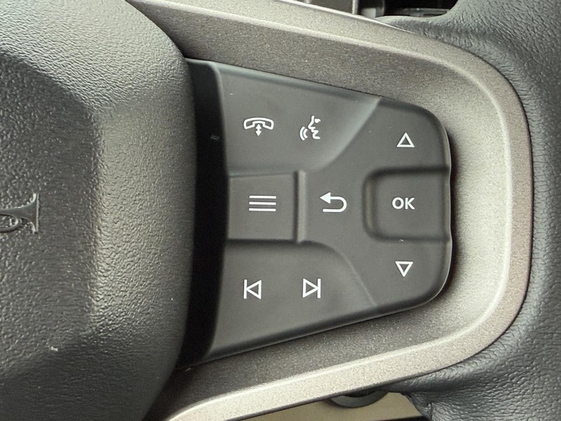 Ford Bronco Vehicle Full-screen Gallery Image 9