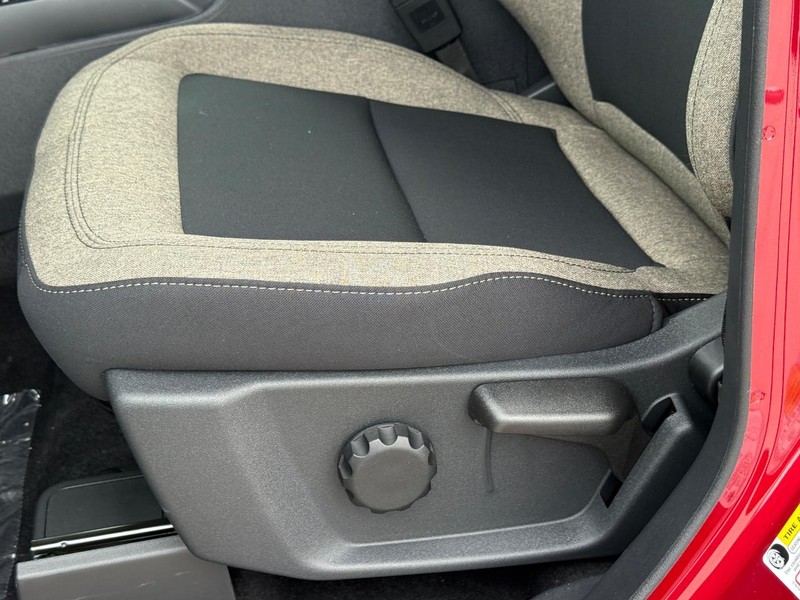 Ford Bronco Vehicle Full-screen Gallery Image 17