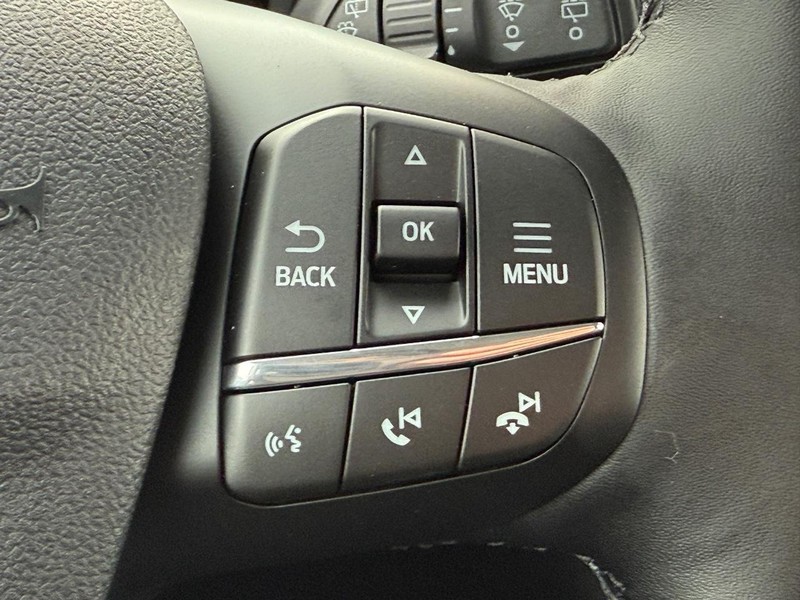 Ford Bronco Sport Vehicle Full-screen Gallery Image 9