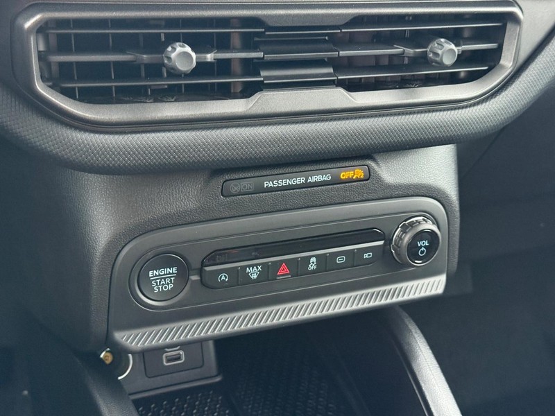 Ford Bronco Sport Vehicle Full-screen Gallery Image 12