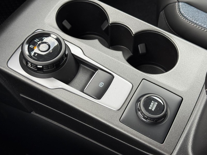 Ford Bronco Sport Vehicle Full-screen Gallery Image 13