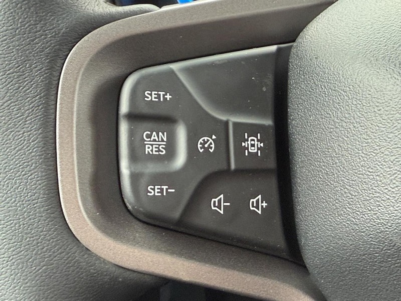 Ford Bronco Vehicle Full-screen Gallery Image 8