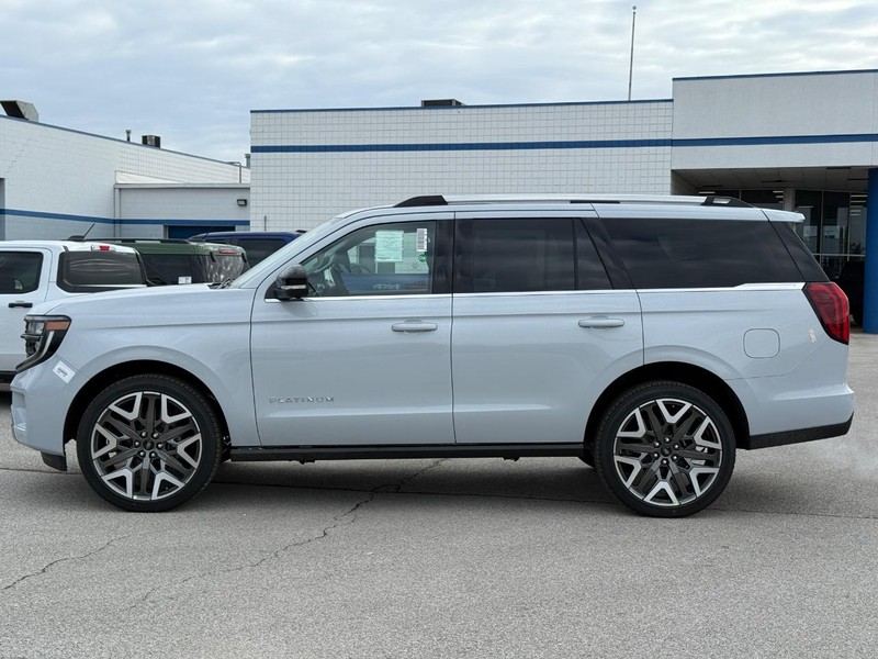 Ford Expedition Vehicle Full-screen Gallery Image 2