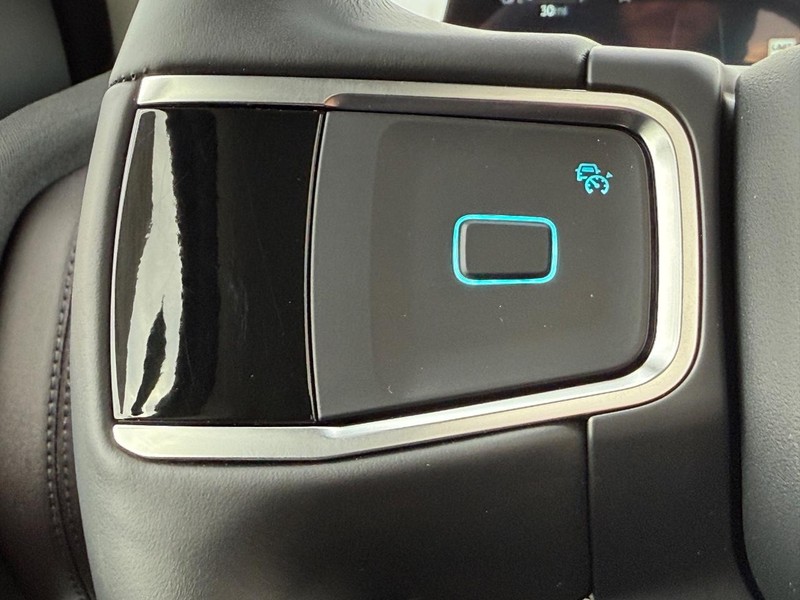 Ford Expedition Vehicle Full-screen Gallery Image 10