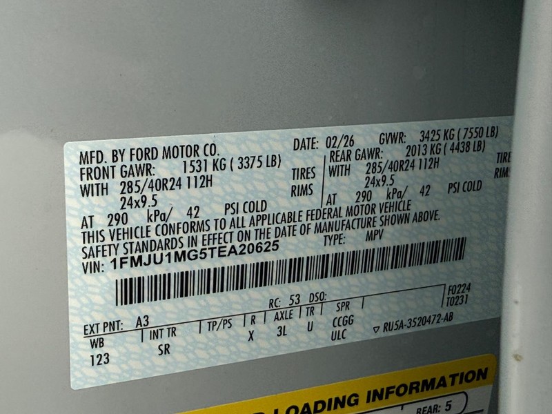 Ford Expedition Vehicle Full-screen Gallery Image 21