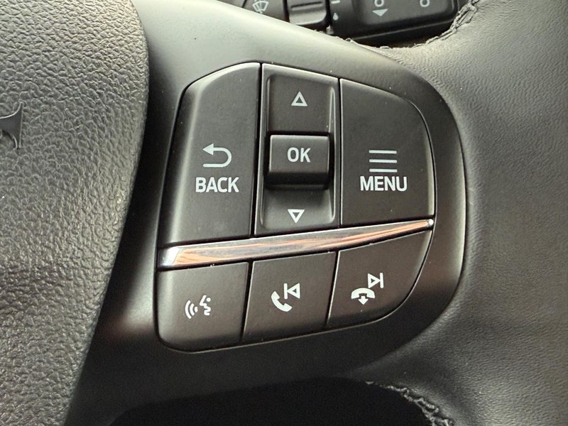 Ford Bronco Sport Vehicle Full-screen Gallery Image 9