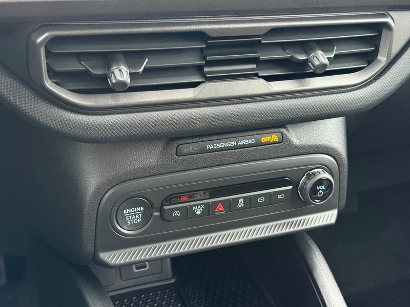 Ford Bronco Sport Vehicle Full-screen Gallery Image 12