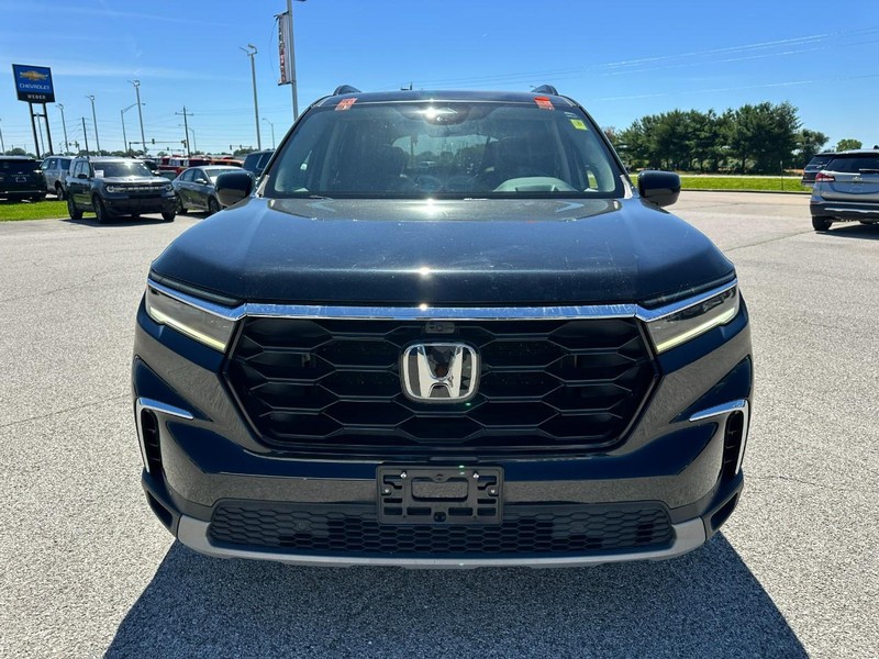 Honda Pilot Vehicle Full-screen Gallery Image 9
