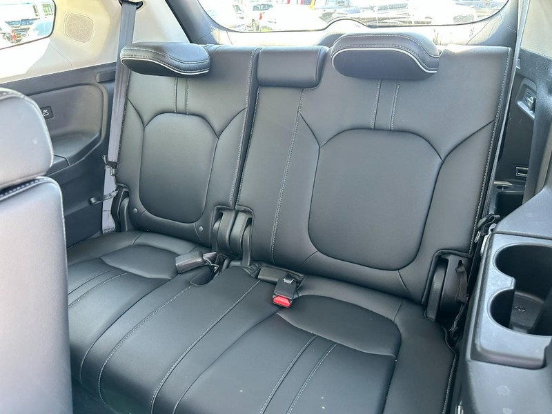 Honda Pilot Vehicle Full-screen Gallery Image 11