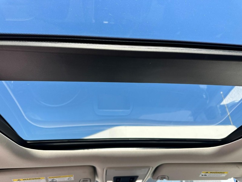 Honda Pilot Vehicle Full-screen Gallery Image 13