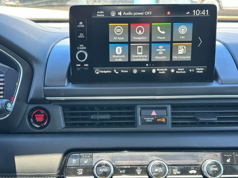 Honda Pilot Vehicle Full-screen Gallery Image 16