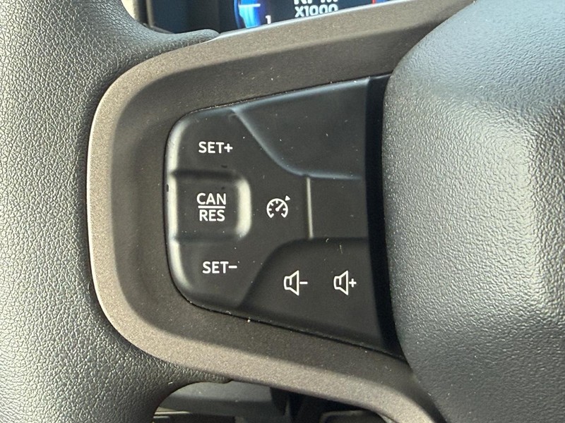 Ford Bronco Vehicle Full-screen Gallery Image 8