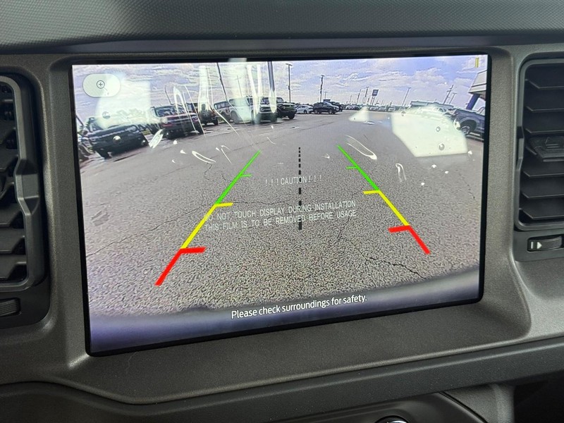 Ford Bronco Vehicle Full-screen Gallery Image 12