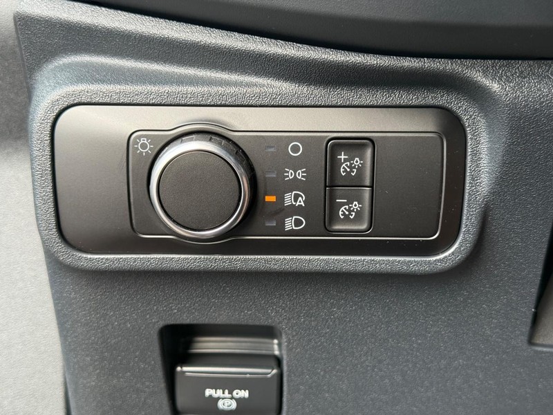 Ford Bronco Vehicle Full-screen Gallery Image 16