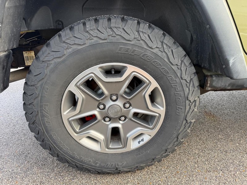 Jeep Wrangler Unlimited Vehicle Full-screen Gallery Image 3