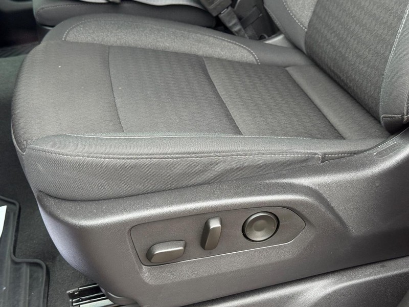 Chevrolet Silverado 1500 Vehicle Full-screen Gallery Image 23