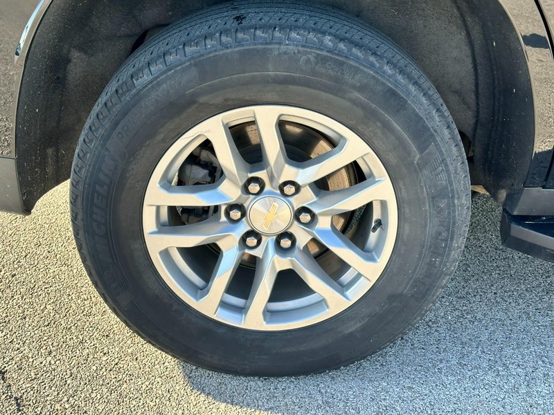 Chevrolet Tahoe Vehicle Full-screen Gallery Image 06