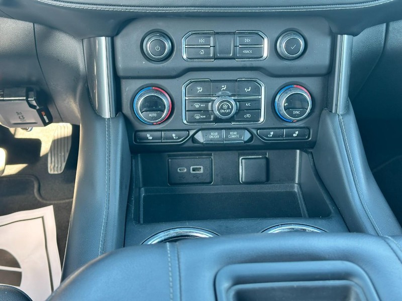 Chevrolet Tahoe Vehicle Full-screen Gallery Image 15