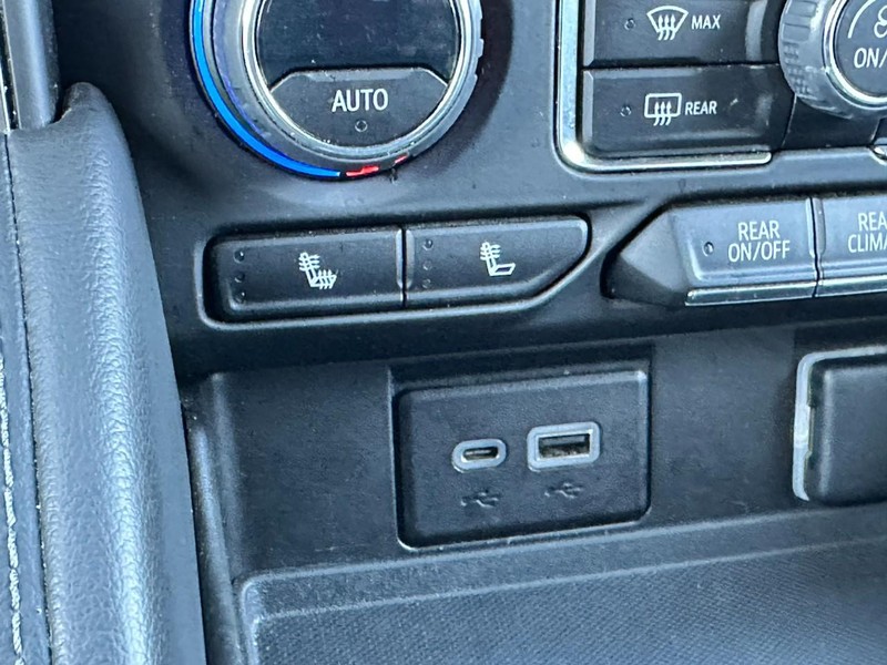 Chevrolet Tahoe Vehicle Full-screen Gallery Image 22