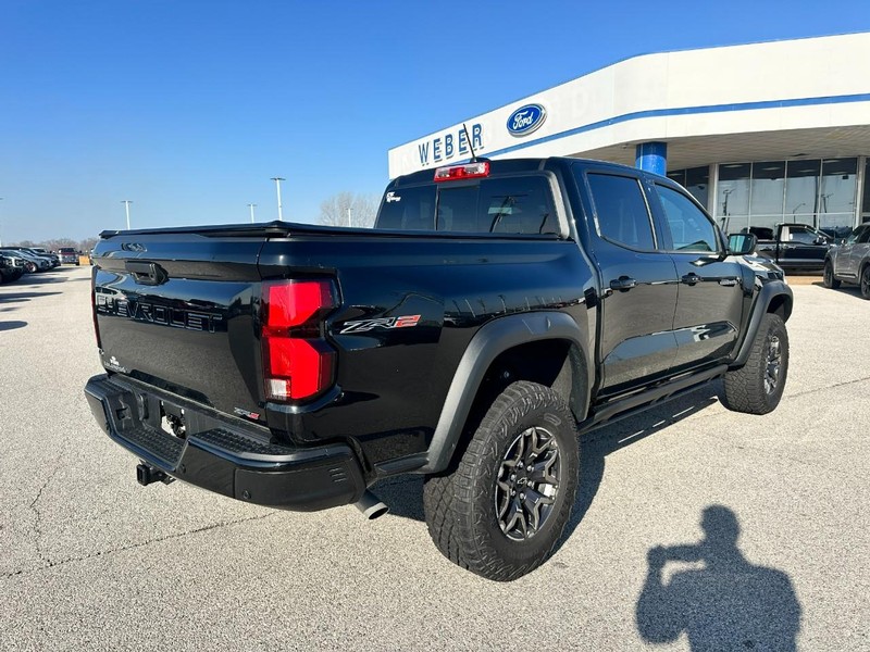 Chevrolet Colorado Vehicle Full-screen Gallery Image 06