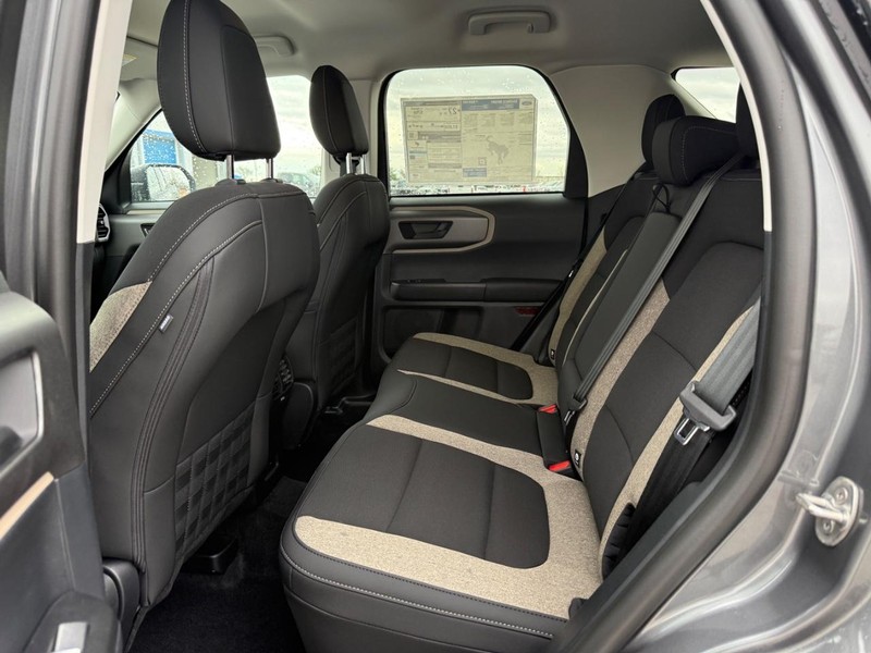 Ford Bronco Sport Vehicle Full-screen Gallery Image 5