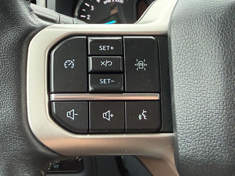 Ford Expedition Vehicle Full-screen Gallery Image 14