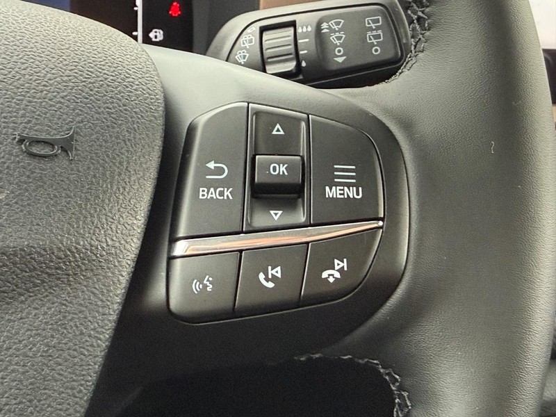 Ford Bronco Sport Vehicle Full-screen Gallery Image 9