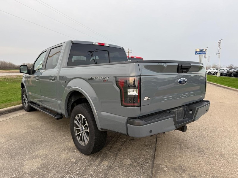 Ford F-150 Vehicle Full-screen Gallery Image 3