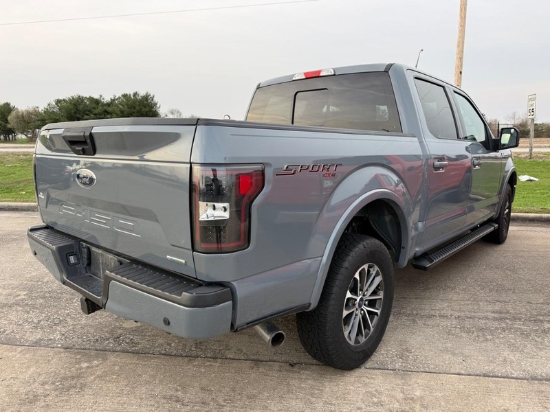 Ford F-150 Vehicle Full-screen Gallery Image 4