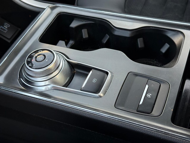 Ford Edge Vehicle Full-screen Gallery Image 20