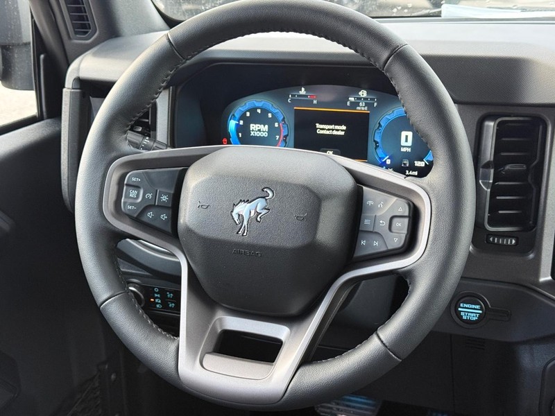 Ford Bronco Vehicle Full-screen Gallery Image 7