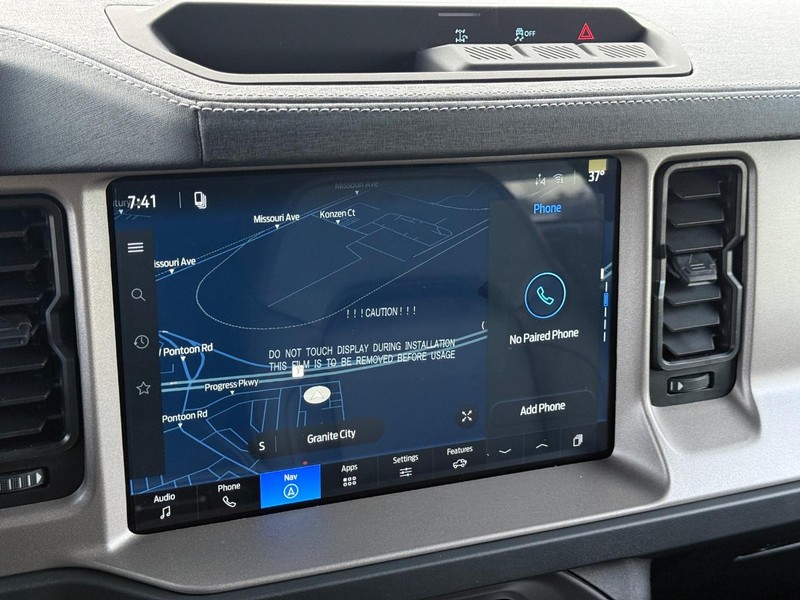 Ford Bronco Vehicle Full-screen Gallery Image 11